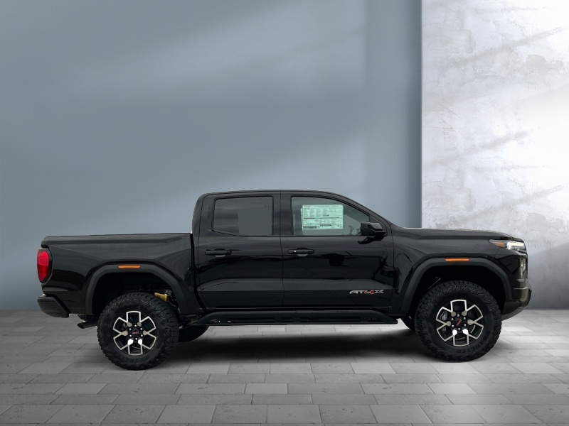 2024 GMC Canyon