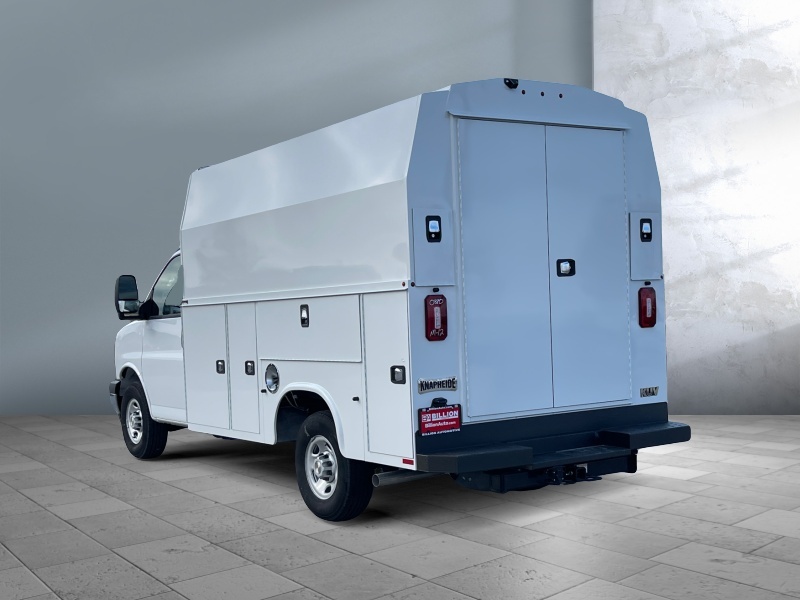 2024 Chevrolet Express Commercial Cutaway