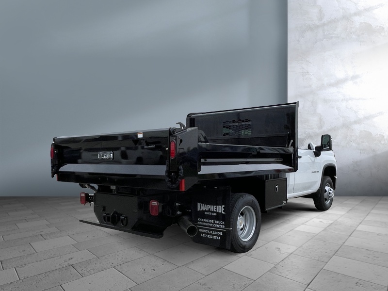 2025 Chevrolet Silverado 3500HD CC