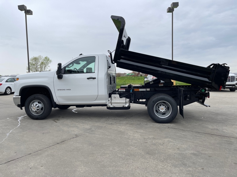 2025 Chevrolet Silverado 3500HD CC