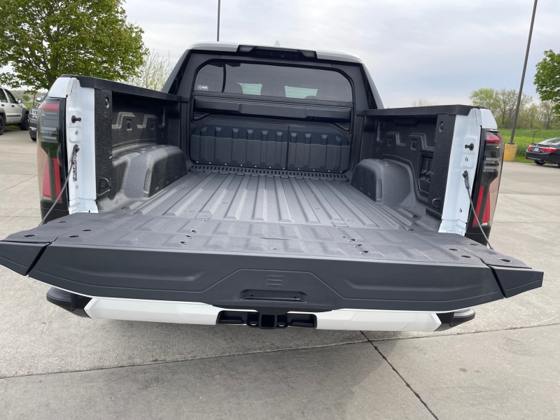 2025 GMC Sierra EV