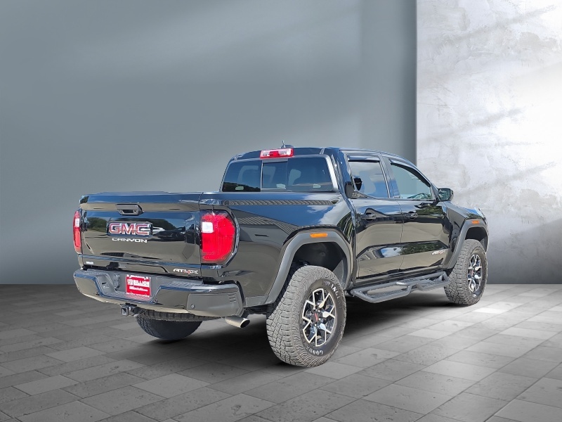 2024 GMC Canyon