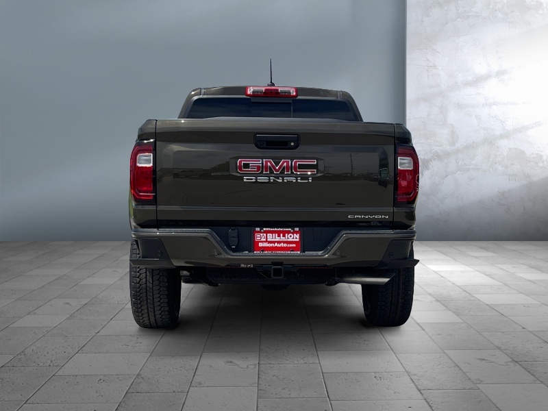 2025 GMC Canyon