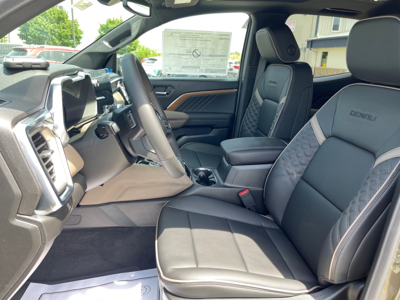 2025 GMC Canyon