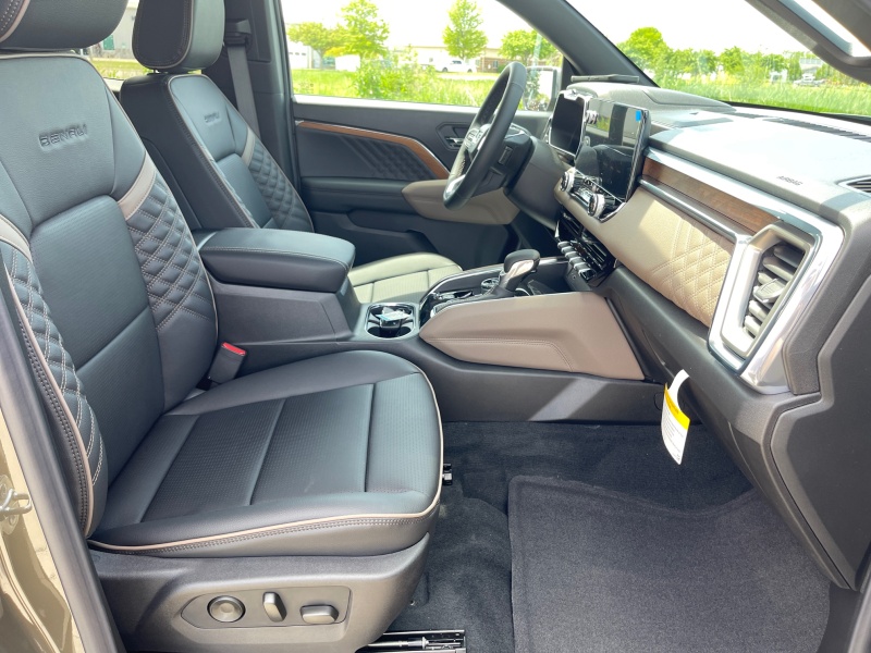2025 GMC Canyon