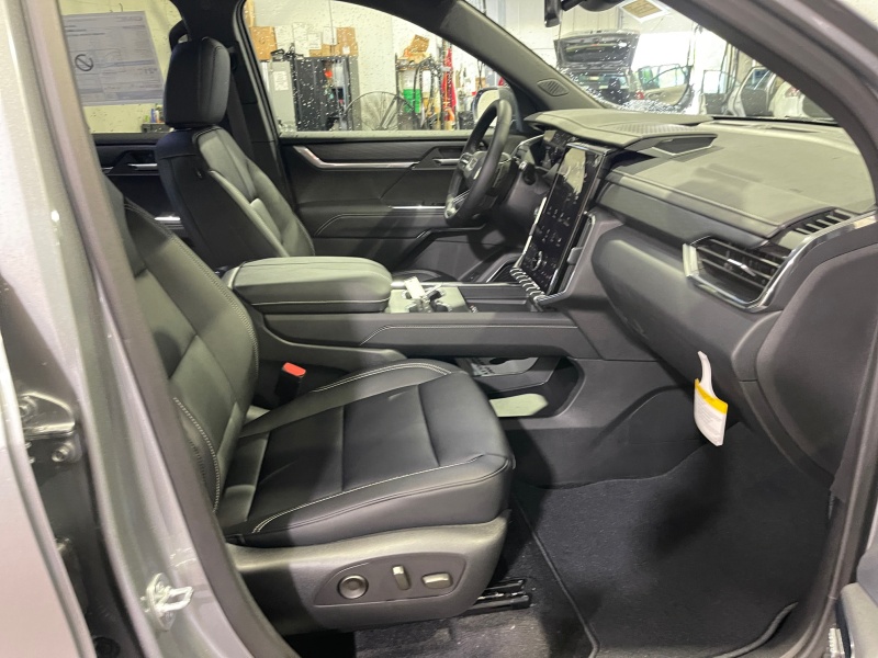 2025 GMC Acadia