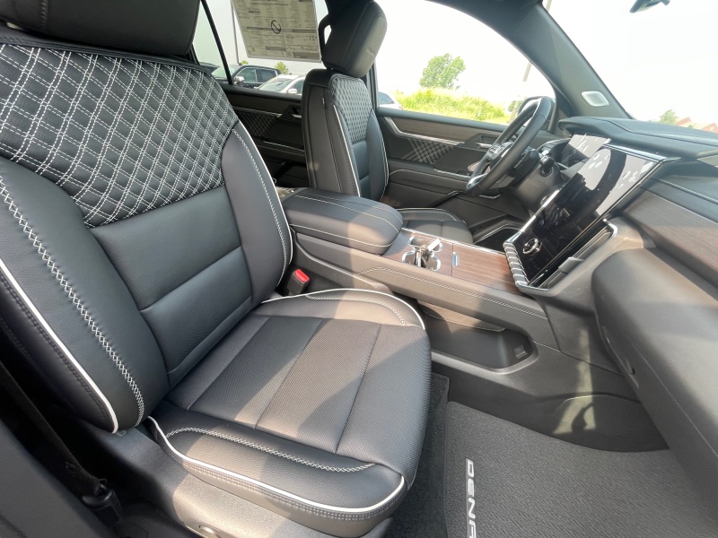 2025 GMC Acadia