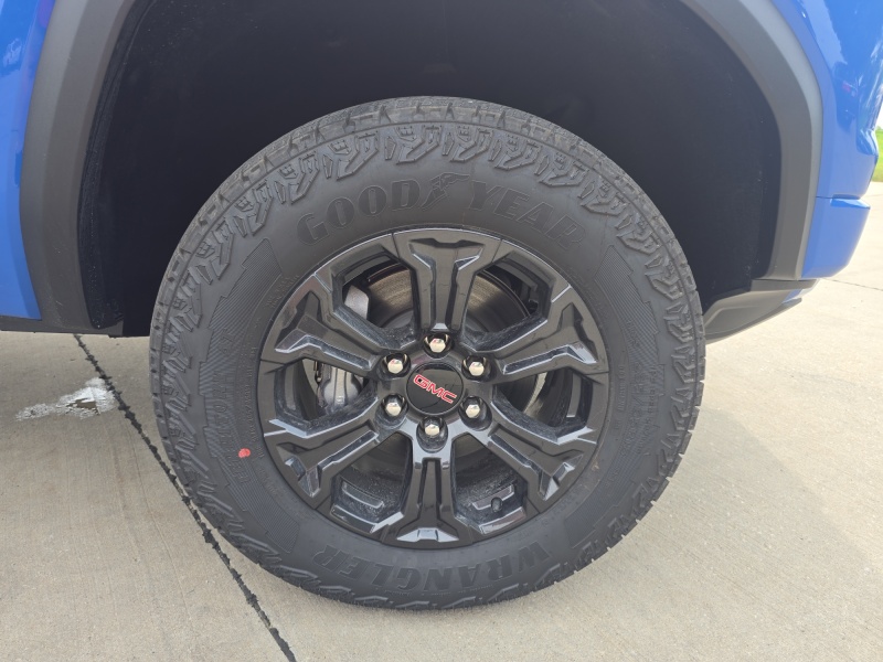 2025 GMC Canyon