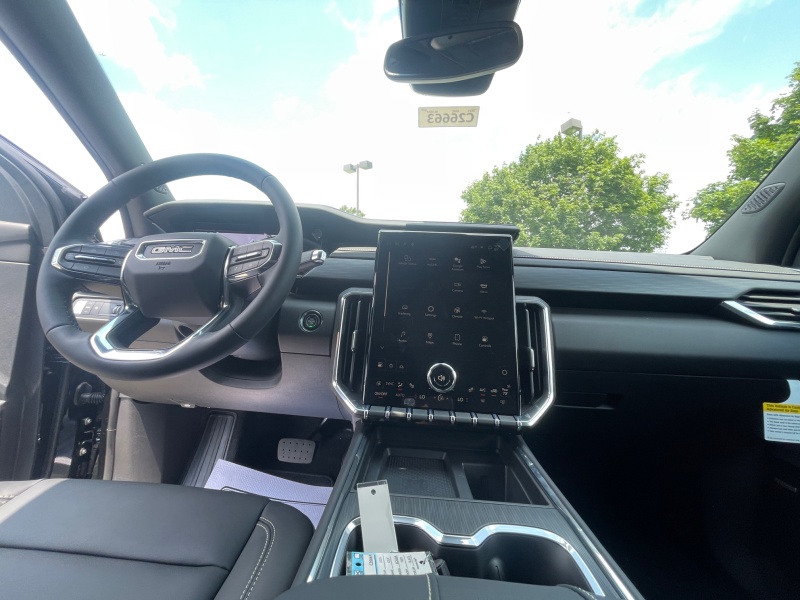 2025 GMC Acadia
