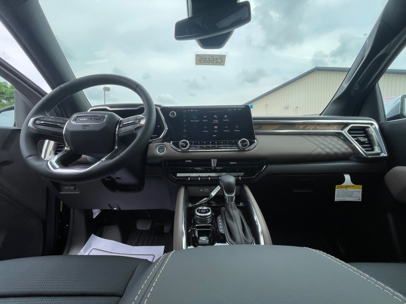 2025 GMC Canyon