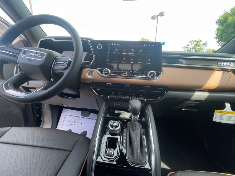 2025 GMC Canyon