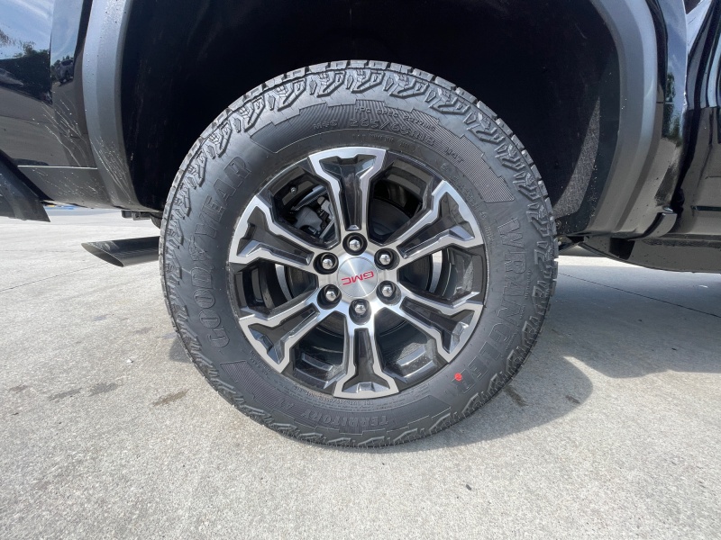 2025 GMC Canyon