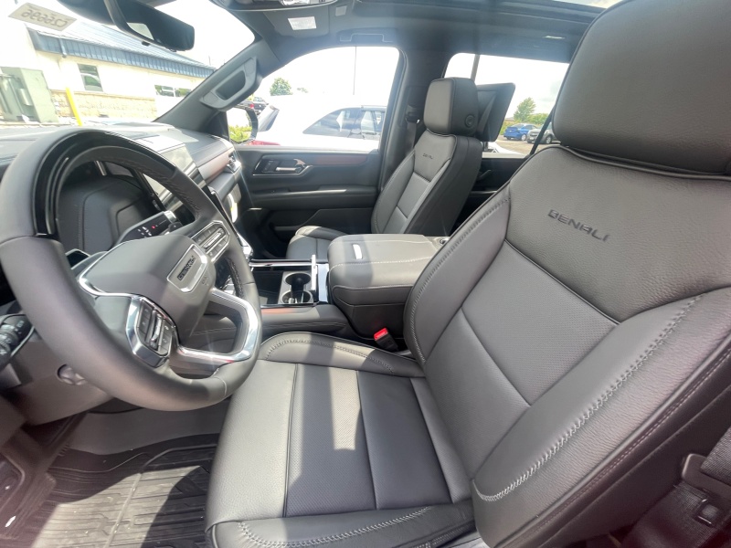 2025 GMC Yukon XL