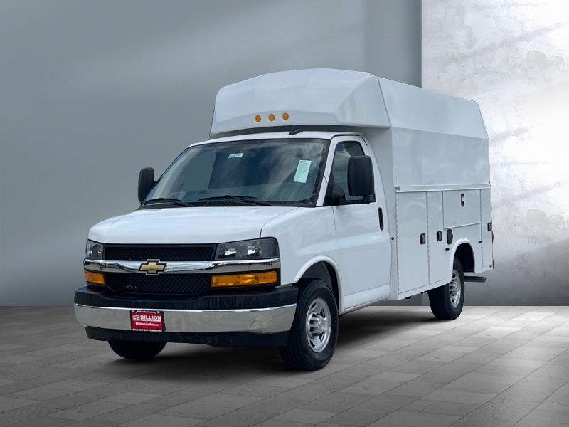 New 2025 Chevrolet Express Commercial Cutaway 3500 Van 139 Vans