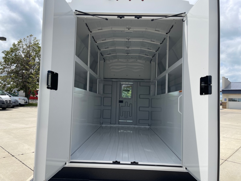 2025 Chevrolet Express Commercial Cutaway