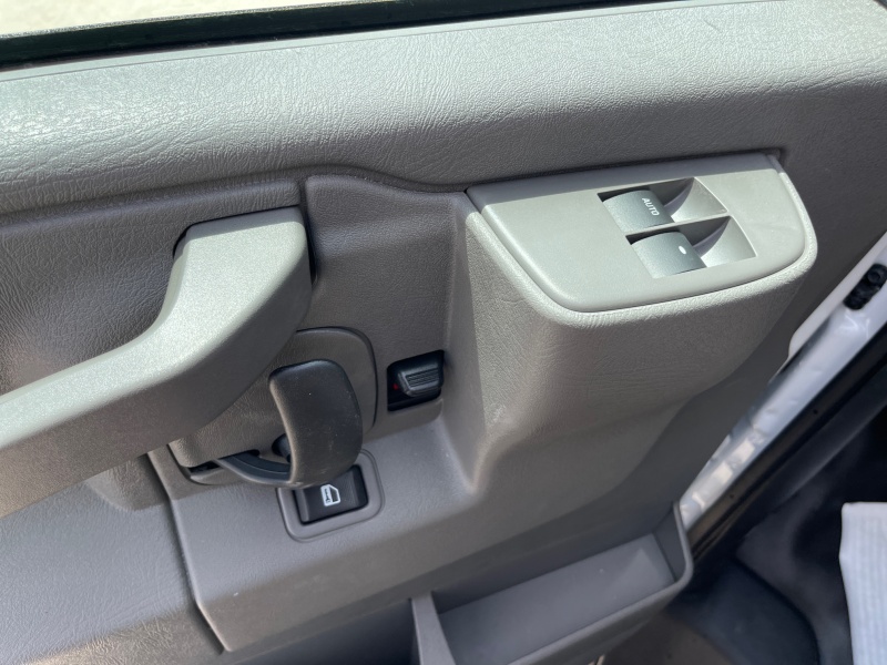 2025 Chevrolet Express Commercial Cutaway