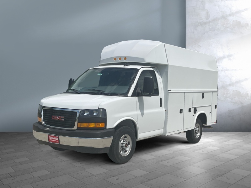 2025 GMC Savana Commercial Cutaway