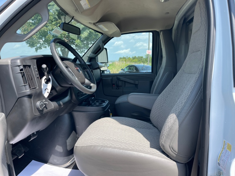 2025 GMC Savana Commercial Cutaway