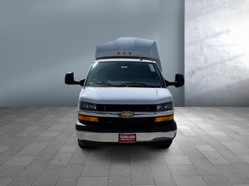 2025 Chevrolet Express Commercial Cutaway