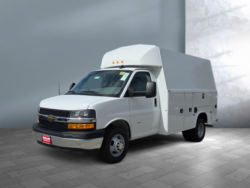 New 2025 Chevrolet Express Commercial Cutaway 3500 Van 139 Van