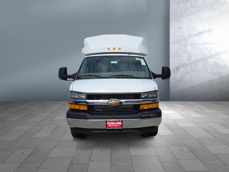 2025 Chevrolet Express Commercial Cutaway