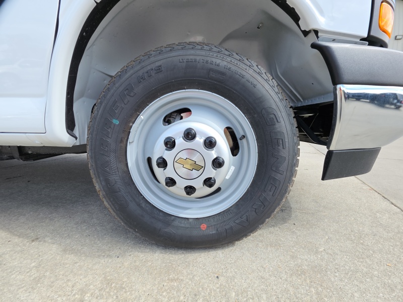 2025 Chevrolet Express Commercial Cutaway