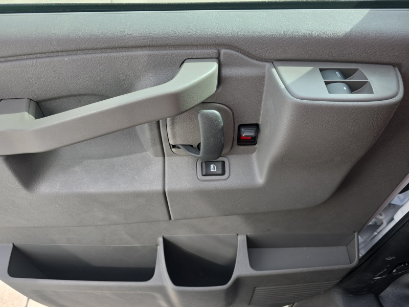 2025 Chevrolet Express Commercial Cutaway