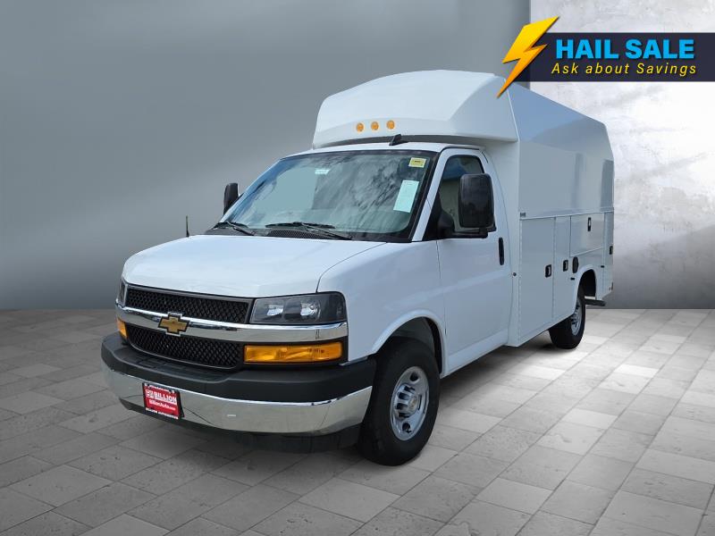 New 2025 Chevrolet Express Commercial Cutaway 3500 Van 139 Vans