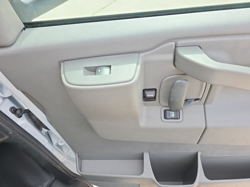 2025 Chevrolet Express Commercial Cutaway