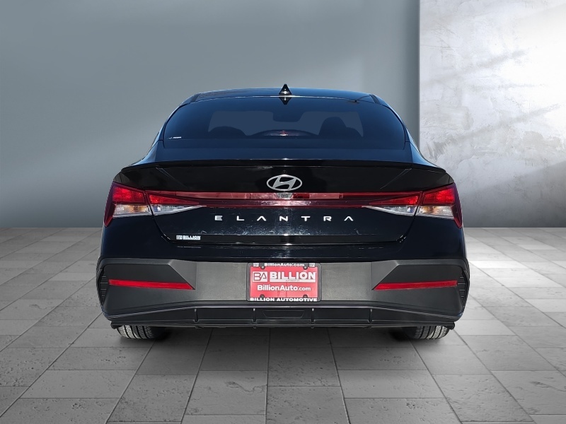 2025 Hyundai Elantra