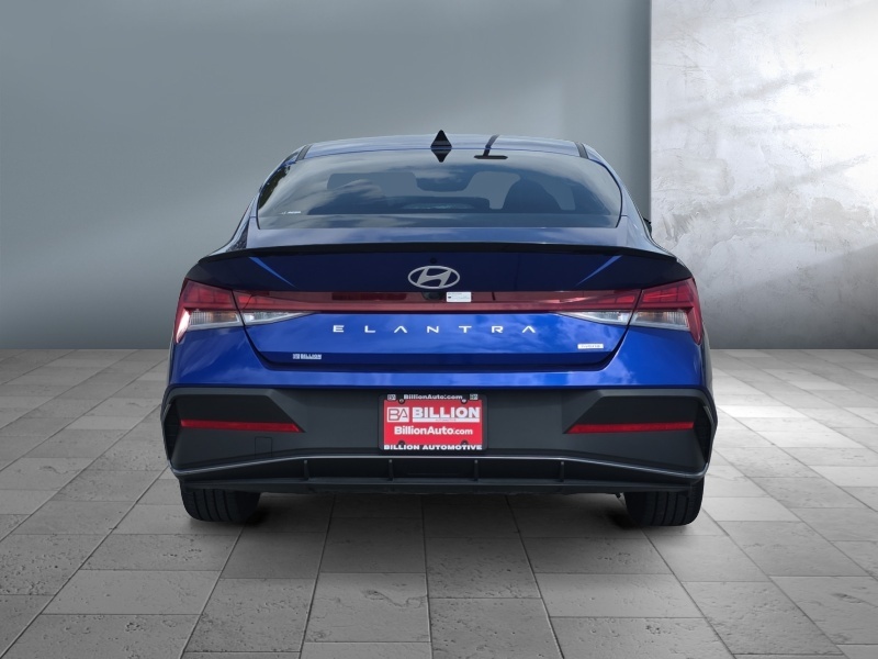 2025 Hyundai Elantra Hybrid