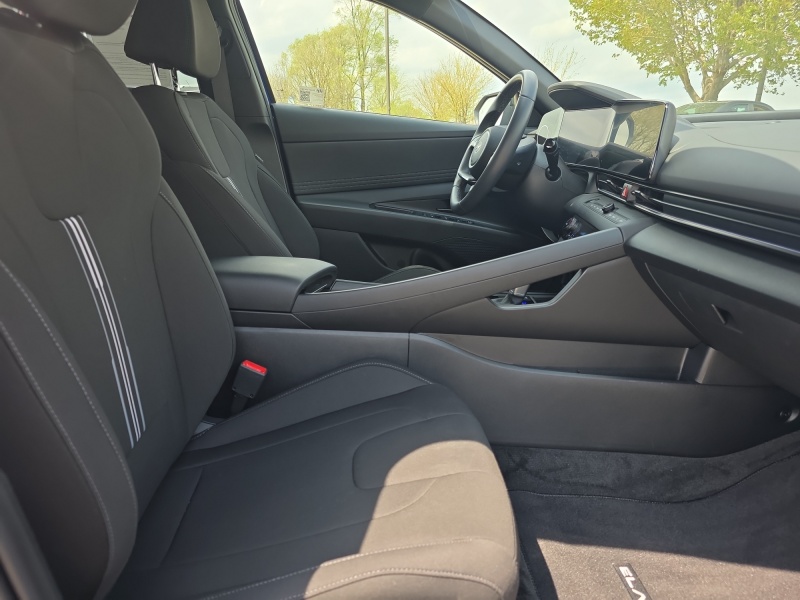 2025 Hyundai Elantra Hybrid