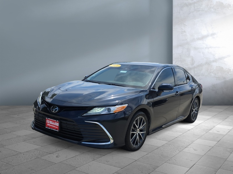 Used 2021 Toyota Camry XLE Cars