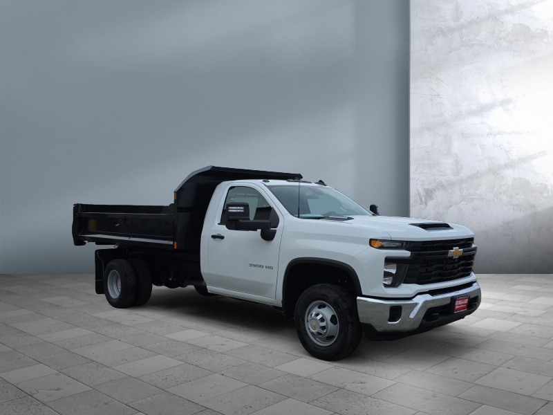 2025 Chevrolet Silverado 3500HD CC