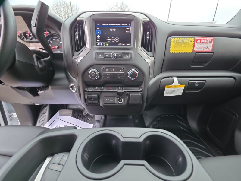 2025 Chevrolet Silverado 3500HD CC