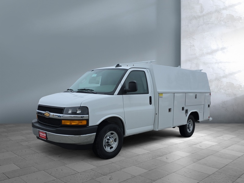 New 2026 Chevrolet Express Commercial Cutaway 3500 Van 139