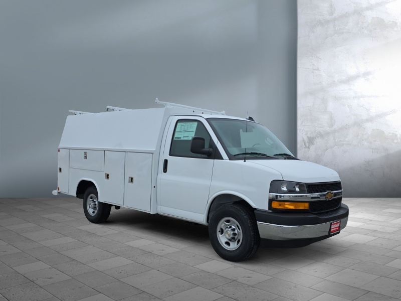 2026 Chevrolet Express Commercial Cutaway