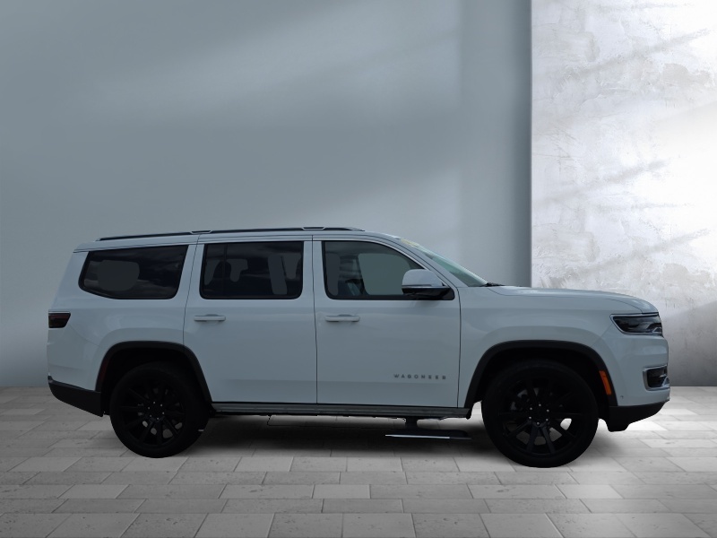 2022 Jeep Wagoneer