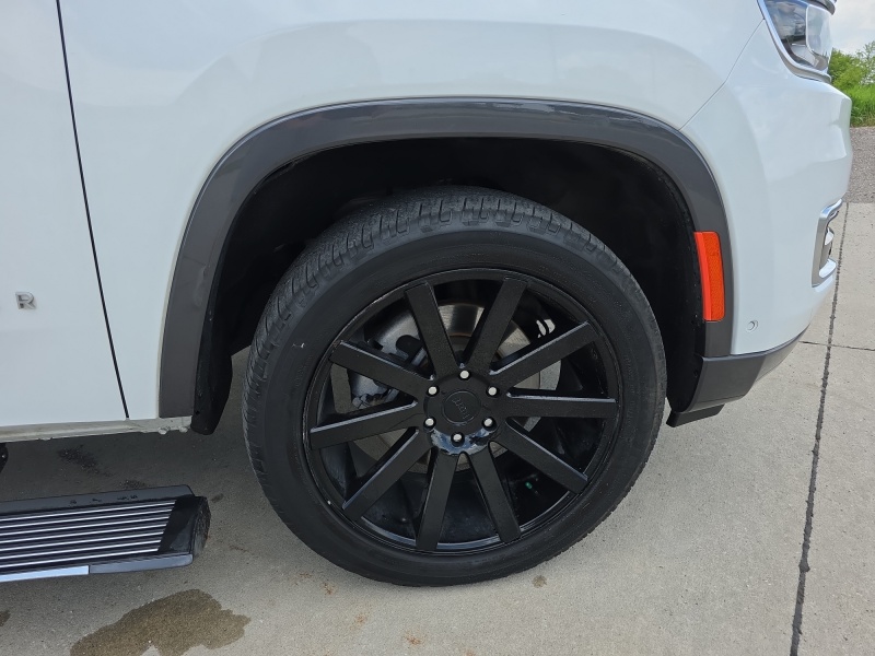 2022 Jeep Wagoneer