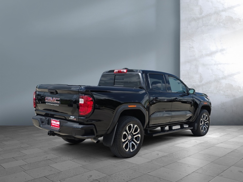 2024 GMC Canyon