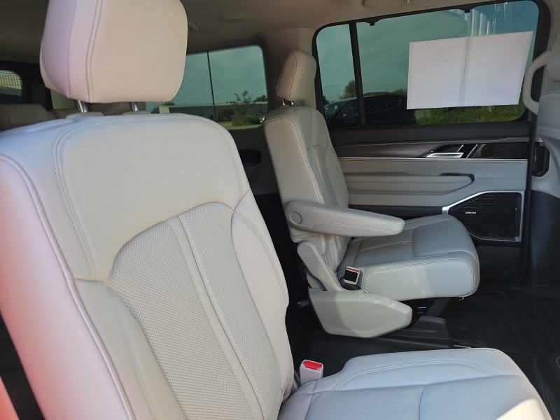 2024 Jeep Wagoneer