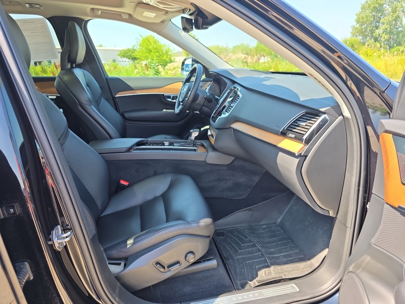 2022 Volvo XC90