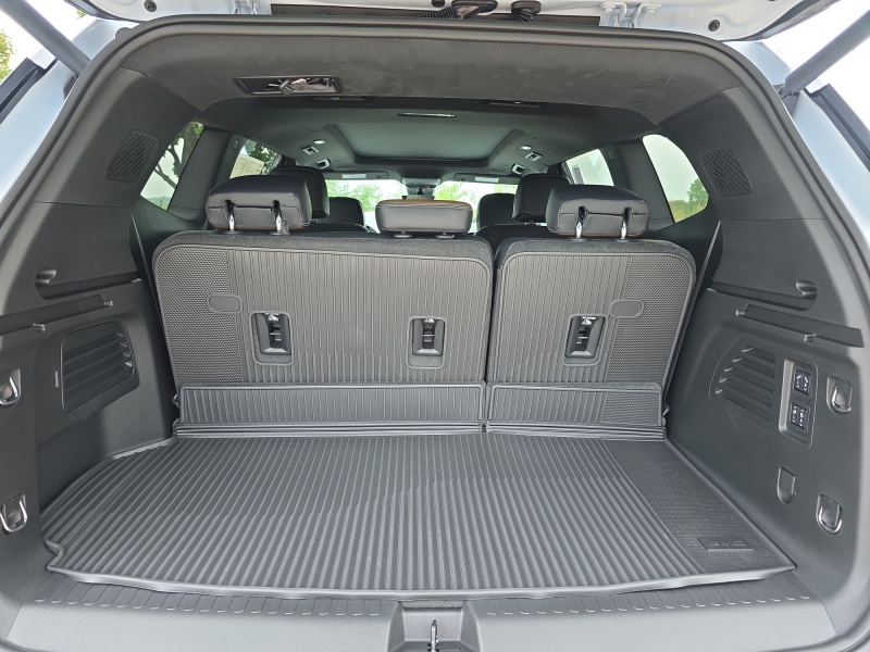 2027 GMC Acadia