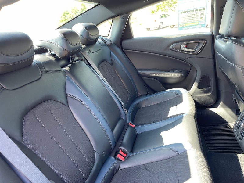 2015 Chrysler 200
