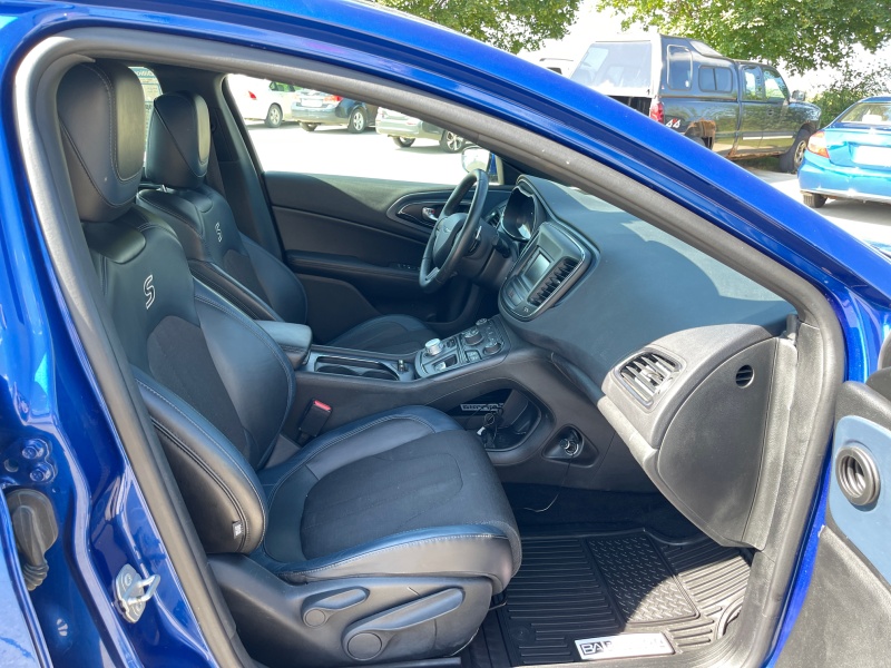 2015 Chrysler 200