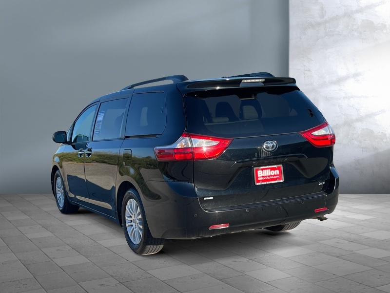 2016 Toyota Sienna