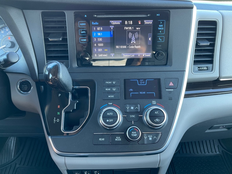 2016 Toyota Sienna