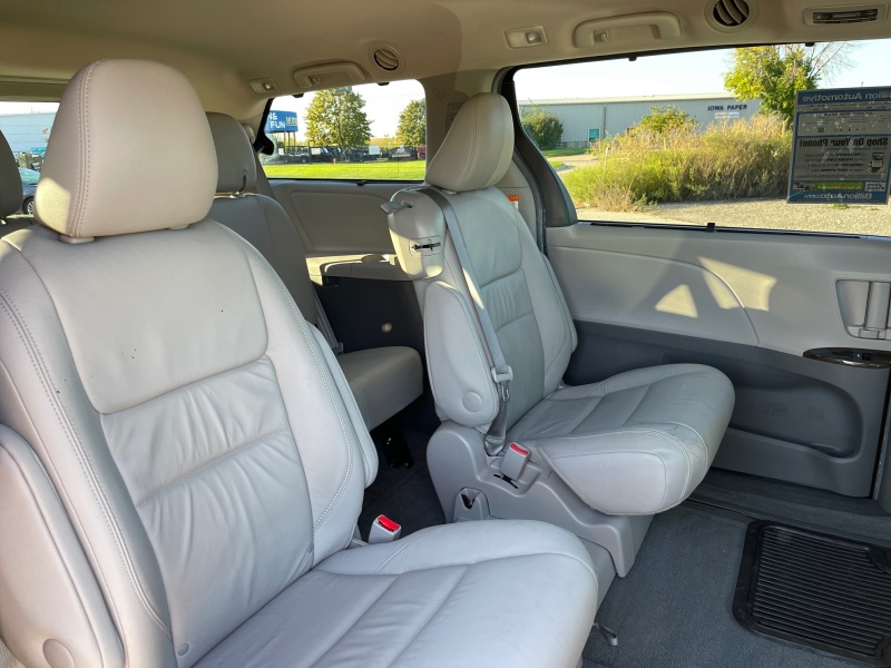 2016 Toyota Sienna
