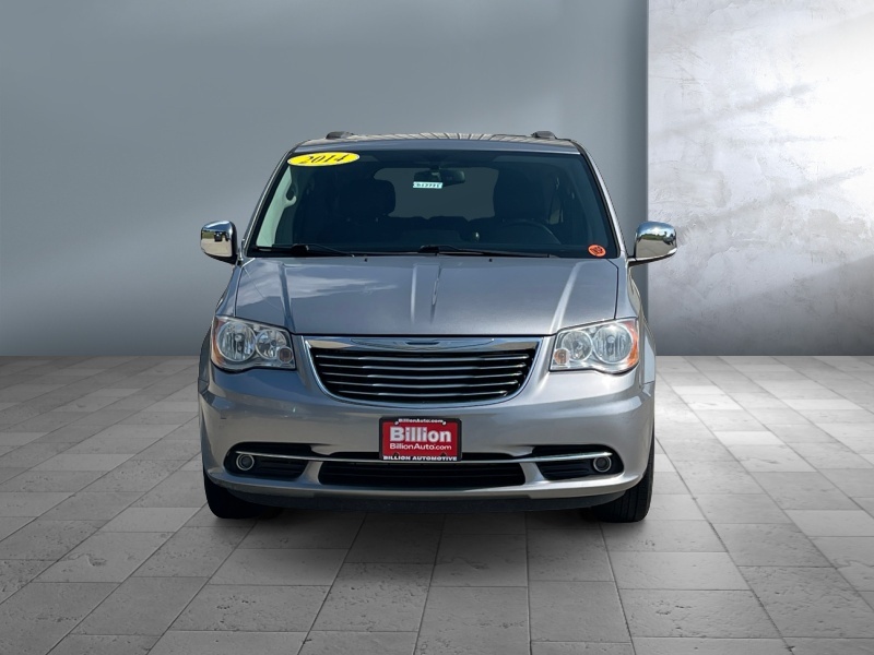 2014 Chrysler Town and Country