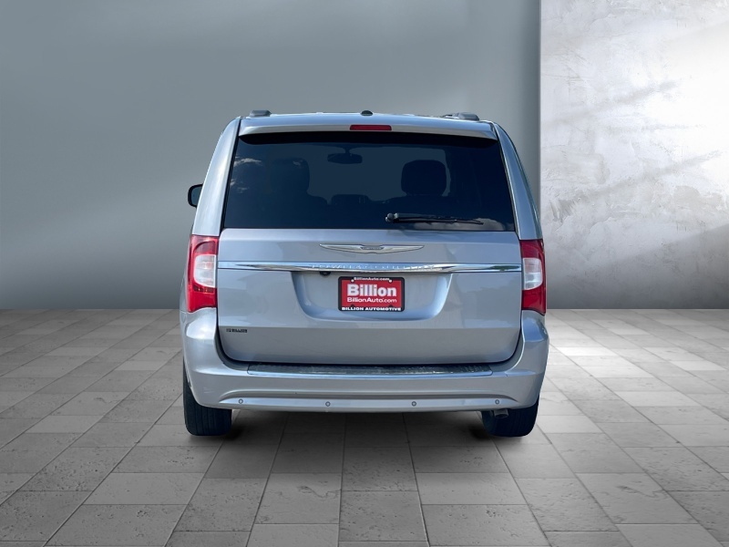 2014 Chrysler Town and Country